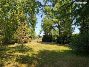 Terrain 4 330 m² Saint Gondon