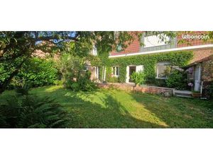 Maison 7 pièces 207 m²