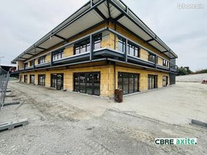 Local d'activité 249 m²