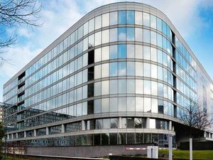 Bien professionnel à louer à Schaerbeek € 11.498 (LAYFC) - Structura Biz | Zimmo