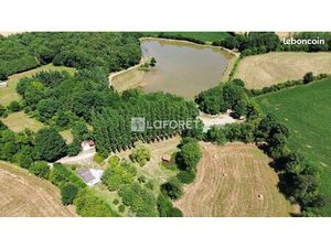 Terrain 4 pièces 328 m²