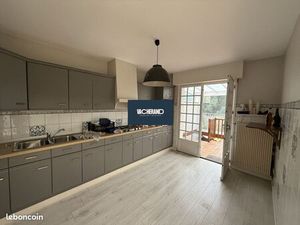 Local 190 m² Saint-André-lez-Lille