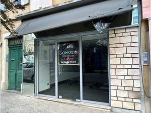 Location locaux professionnels 26 m² à Ales (30100)  443 €