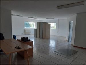 Location locaux professionnels 113 m² à Saint-Christol-lès-Alès (30380)  680 €