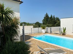 Proche de Nîmes  Maison à vendre 4 pièces de 115 m2  double garage  carport  piscine