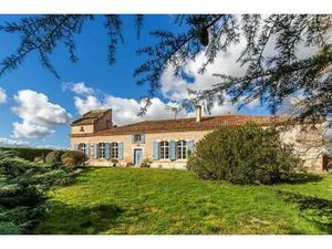 Country property close to Agen