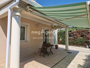 Vente maison 5 pièces 109 m² à Sanary-sur-Mer (83110)  749 000 €