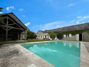 Villa de luxe à vendre à Saint-Lyé-la-Forêt