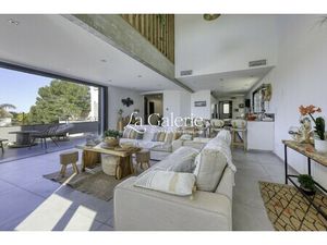 Villa de luxe à vendre dans le quartier Pin Rolland-Maregau