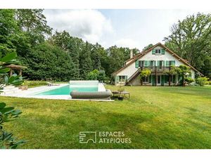 Maison de luxe à vendre à Poigny-la-Forêt