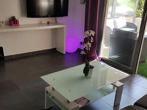 Location meublée appartement 1 pièce 25 m² à Frejus (83600)  650 €