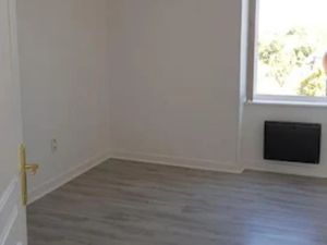 Location appartement 2 pièces 55 m² à Lavaufranche (23600)  360 €