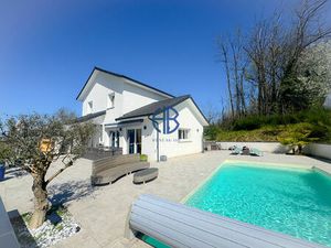 Superbe villa avec piscine  jacuzzi et prestations haut de gamme