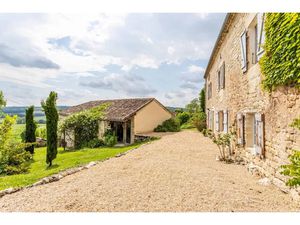 Vente maison 6 pièces 317 m² à Montcuq (46800)  350 000 €