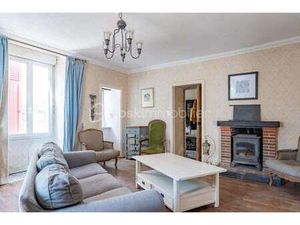 Vente Maison Piscine à Mouilleron-Saint-Germain (85390) : à vendre Piscine / 218m² Mouille