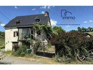 Corps de ferme maison 2 chambres  68 m²  grange 65 m² et 1964 m² de terrain