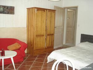 Chambre/studio chez l'habitant