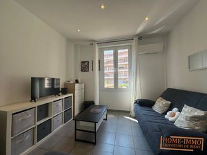 STUDIO MEUBLE A JUAN-LES-PINS