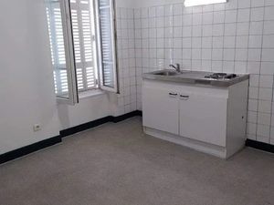 Location appartement 2 pièces 29 m² à Chasseneuil-sur-Bonnieure (16260)  360 €