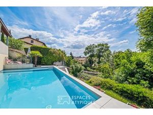 Villa sur les hauteurs du village de Saint-Priest