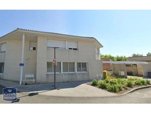 Local professionnel à louer 138.67 m² - Blanquefort (33) - 1 900€