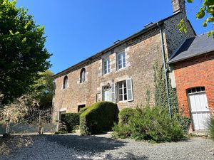 Exclusivité RS : Maison 3 chambres + dépendances sur 2 3 ha avec vue dégagée Juvigny Val d