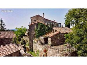 Maison 4 pièces 240 m²