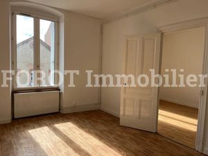 Location appartement 2 pièces 45 m² à Saint-Agrève (07320)  450 €
