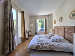 E80 - LOCATION MEUBLEE 4 PIECES AVEC TERRASSE SUR JARDIN