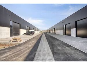 Nouvelle unité PME d'environ 180 m² dans le projet Satrunus