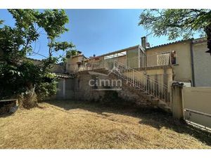 Maison de village avec jardin