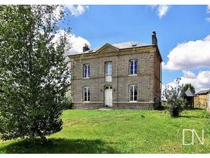 Ancien presbytère avec piscine  proche Londinières  Côte d'Albâtre  Seine Maritime (76)  .