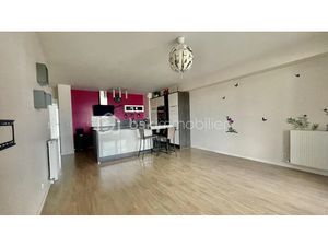 Vente appartement 4 pièces 82.5 m² à Fleury-merogis (91700)  210 000 €