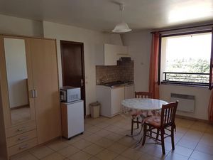 Location meublée appartement 1 pièce 25 m² à Sens (89100)  500 €