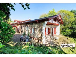 Vente maison 5 pièces 120 m² à Ascain (64310)  485 000 €