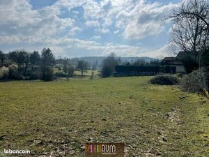 Terrain 1 827 m² Hautecourt Romaneche