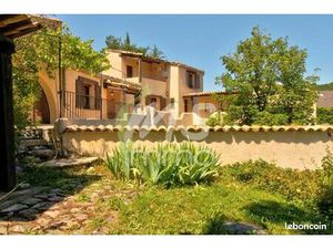 Maison 7 pièces 215 m²