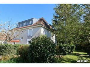 Maison 9 pièces 222 m²