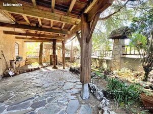 Maison 6 pièces 300 m²