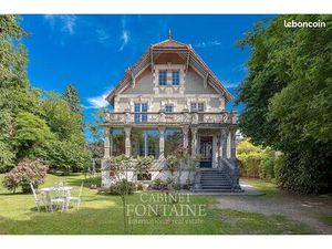 Propriété 10 pièces 235 m²