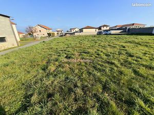 Terrain 880 m² saint thomas la garde