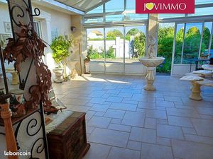 Pavillon 9 pièces 210 m²