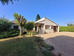 Maison de plain-pied 4 chambres à Saint-Macoux