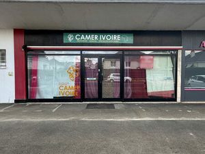 À Vendre – Local Commercial Tout Commerce – 61 68 m² – T