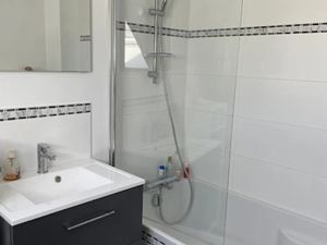 Location meublée chambre 1 pièce 14 m² à Saint-Avé (56890)  370 €