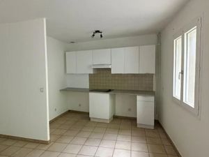 Location appartement 2 pièces 38 m² à Chauny (02300)  645 €