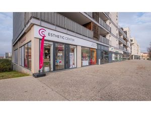 Local professionnel à vendre SATHONAY CAMP 1 pièce(s) 130m2 429 400€