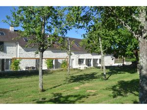 Vente villa 12 pièces 413 m² à Marcheseuil (21430)  495 000 €