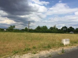 Vente terrain 526 m² à Semur-en-Auxois (21140)  36 820 €