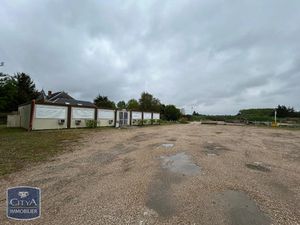 Terrain à louer 1760 m² - Saint-Pryvé-Saint-Mesmin (45) - 2 000€